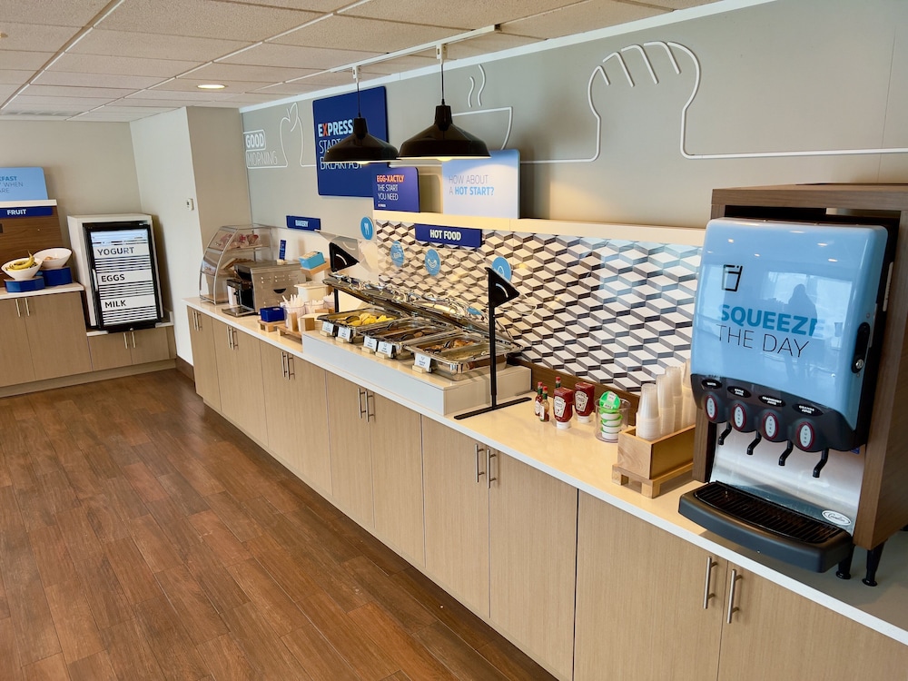 holiday inn express and suites tampa northwest oldsmar