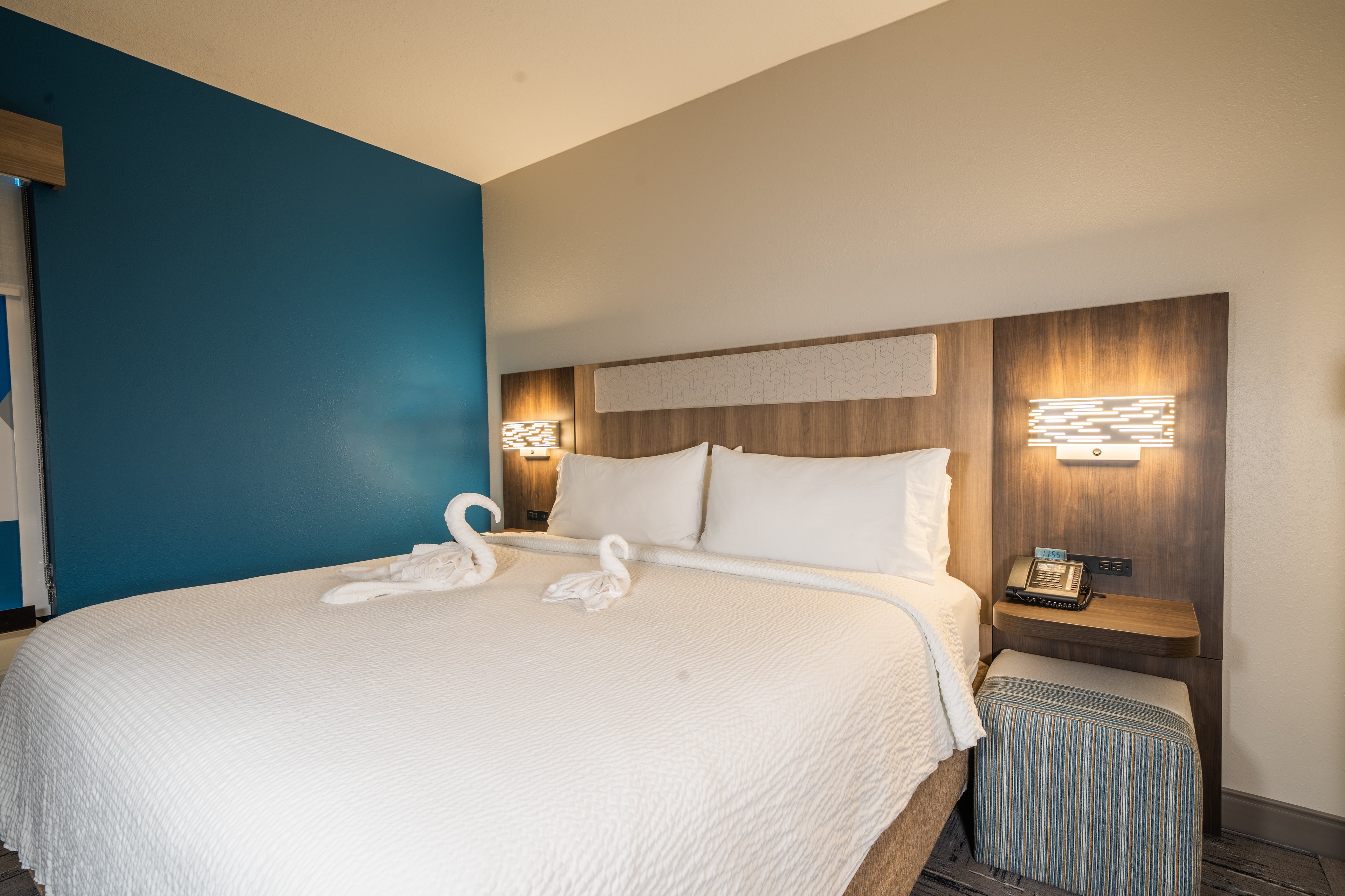holiday inn express and suites tampa northwest oldsmar