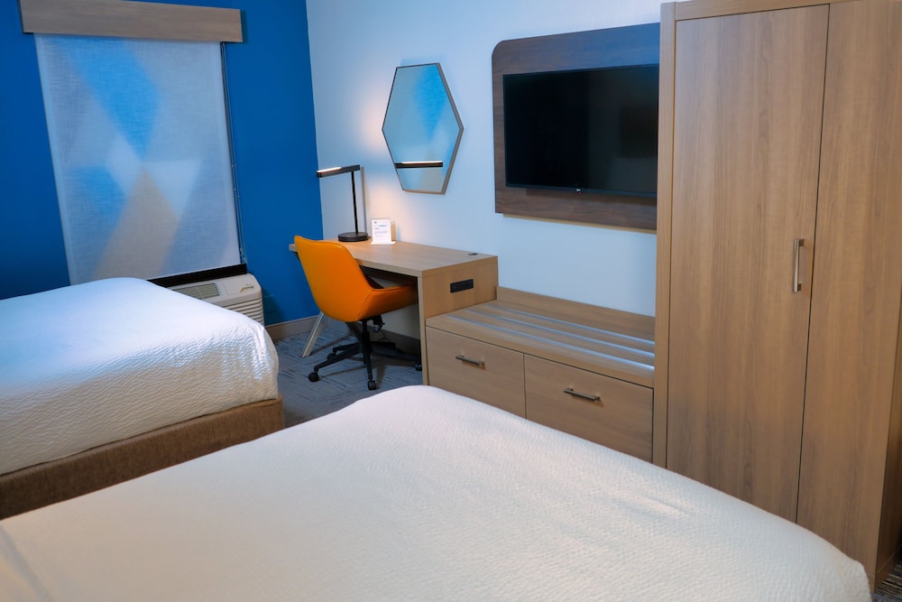 holiday inn express and suites tampa northwest oldsmar