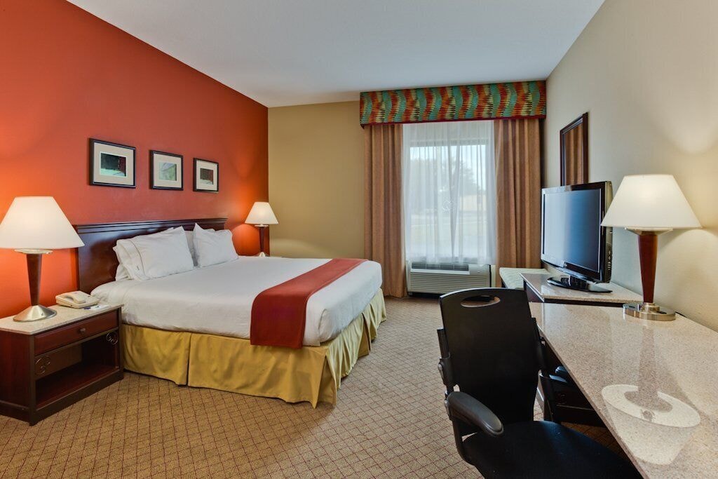 holiday inn express and suites tampa northwest oldsmar