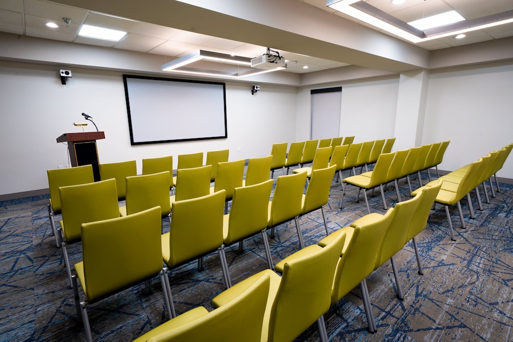 holiday inn express and suites tampa northwest oldsmar