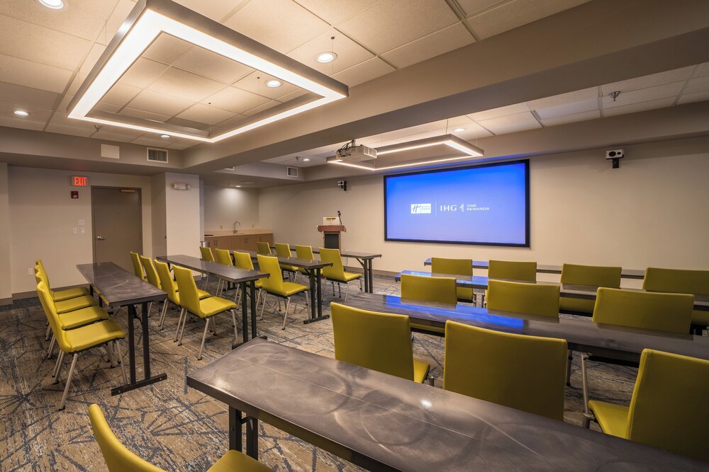 holiday inn express and suites tampa northwest oldsmar