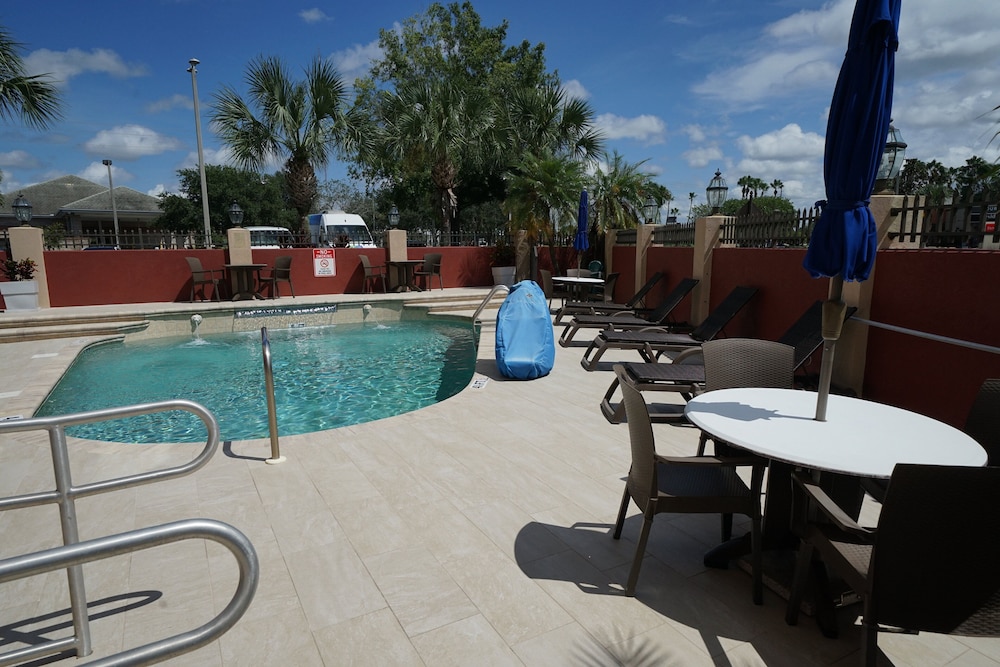 holiday inn express and suites tampa northwest oldsmar
