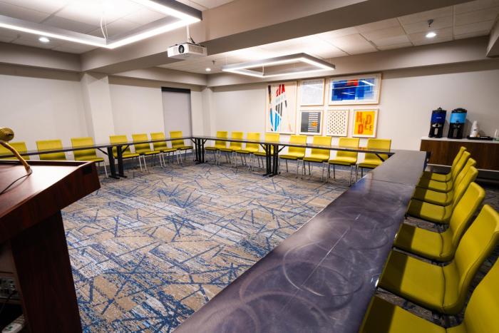 holiday inn express and suites tampa northwest oldsmar