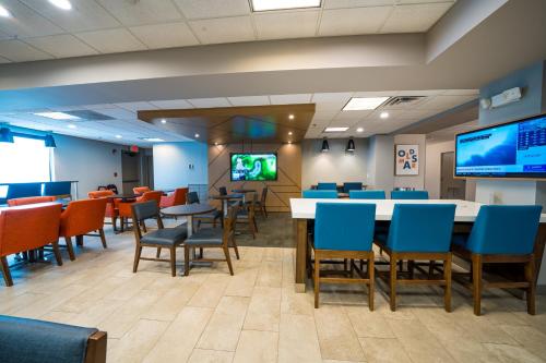 holiday inn express and suites tampa northwest oldsmar