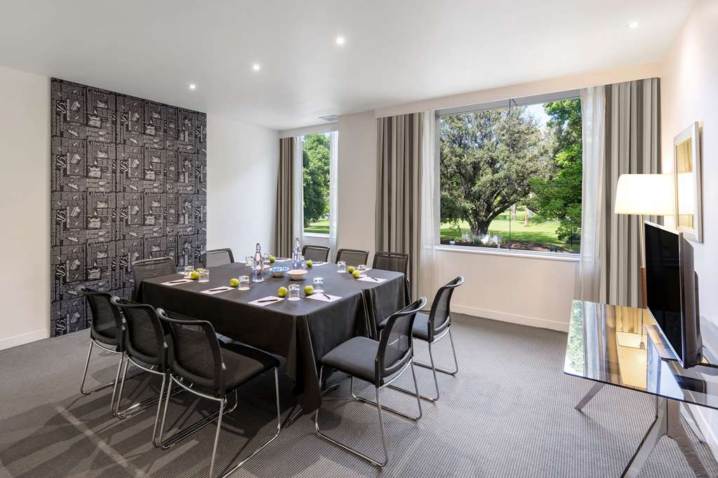 radisson on flagstaff gardens melbourne