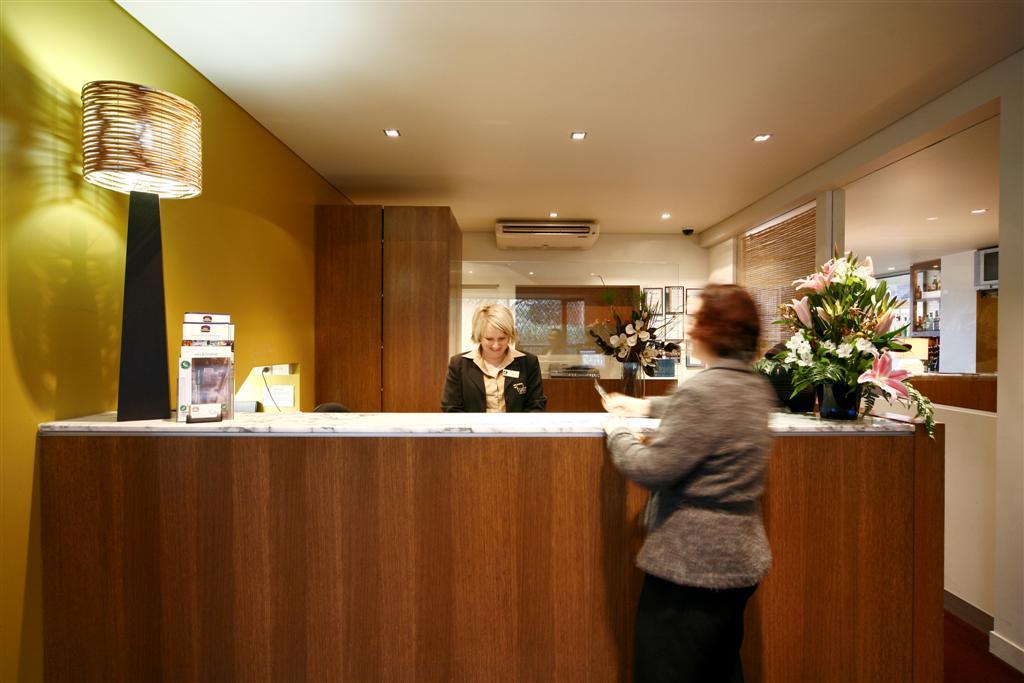 best western plus the tudor box hill