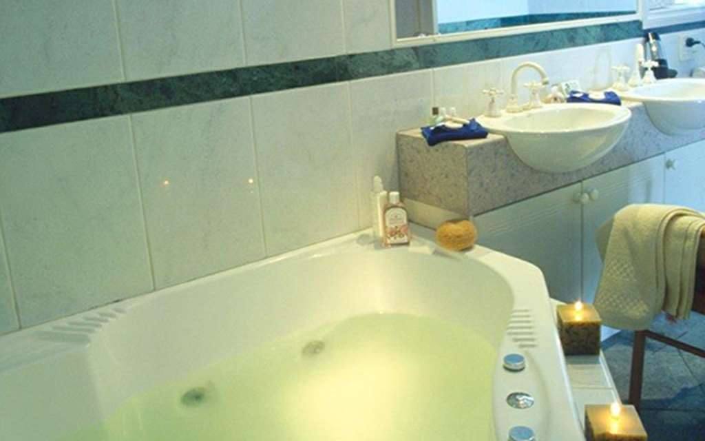 best western plus the tudor box hill