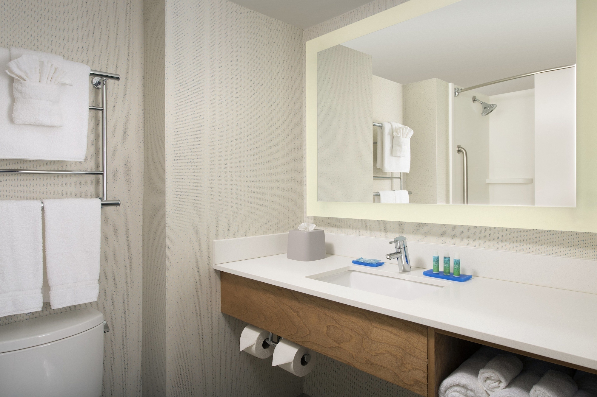 holiday inn express and suites college park university area by ihg