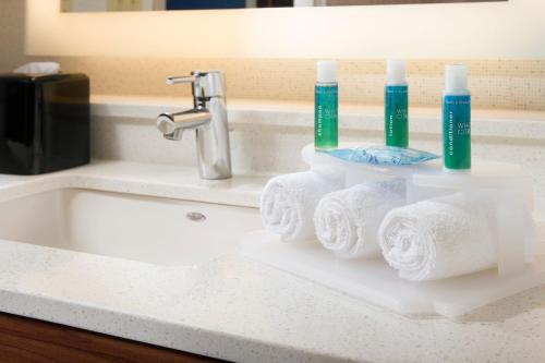 holiday inn express and suites college park university area by ihg