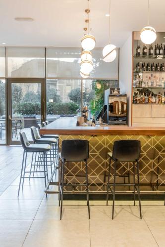 cassia hotel jerusalem