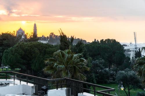 cassia hotel jerusalem