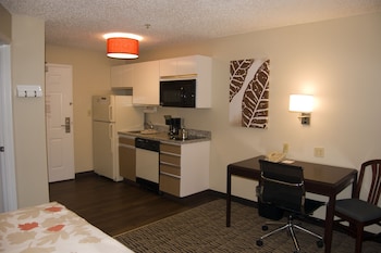 hawthorn suites charlotte executive center