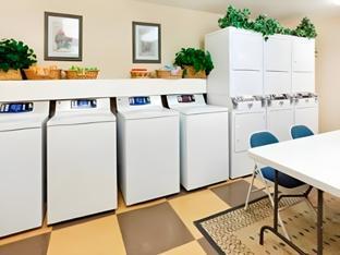 hawthorn suites charlotte executive center