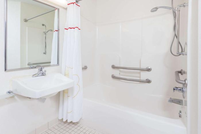 hawthorn suites charlotte executive center