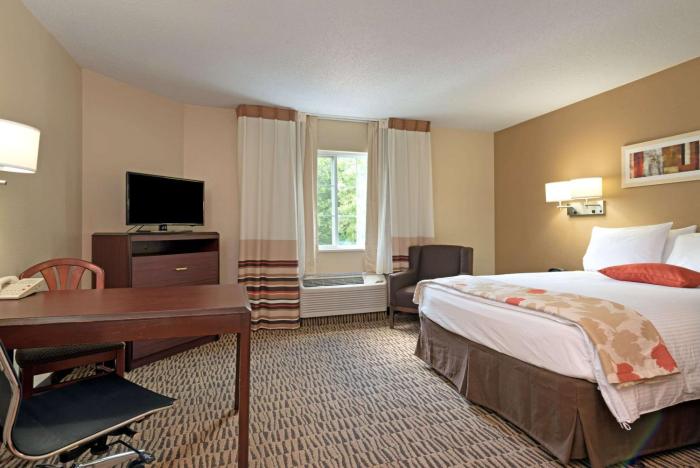 hawthorn suites charlotte executive center
