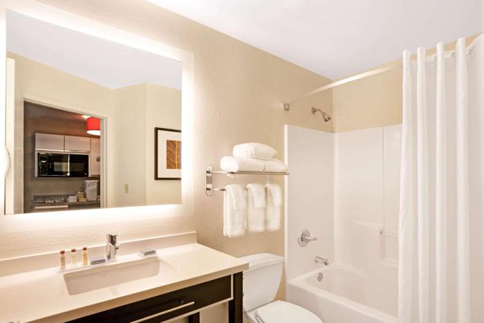 hawthorn suites charlotte executive center