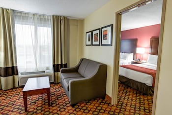 comfort suites concord mills