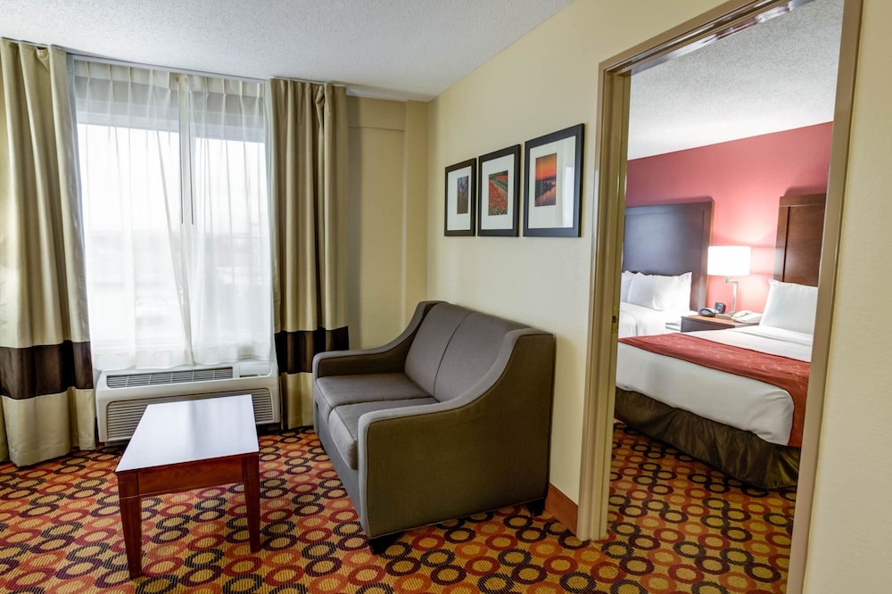 comfort suites concord mills