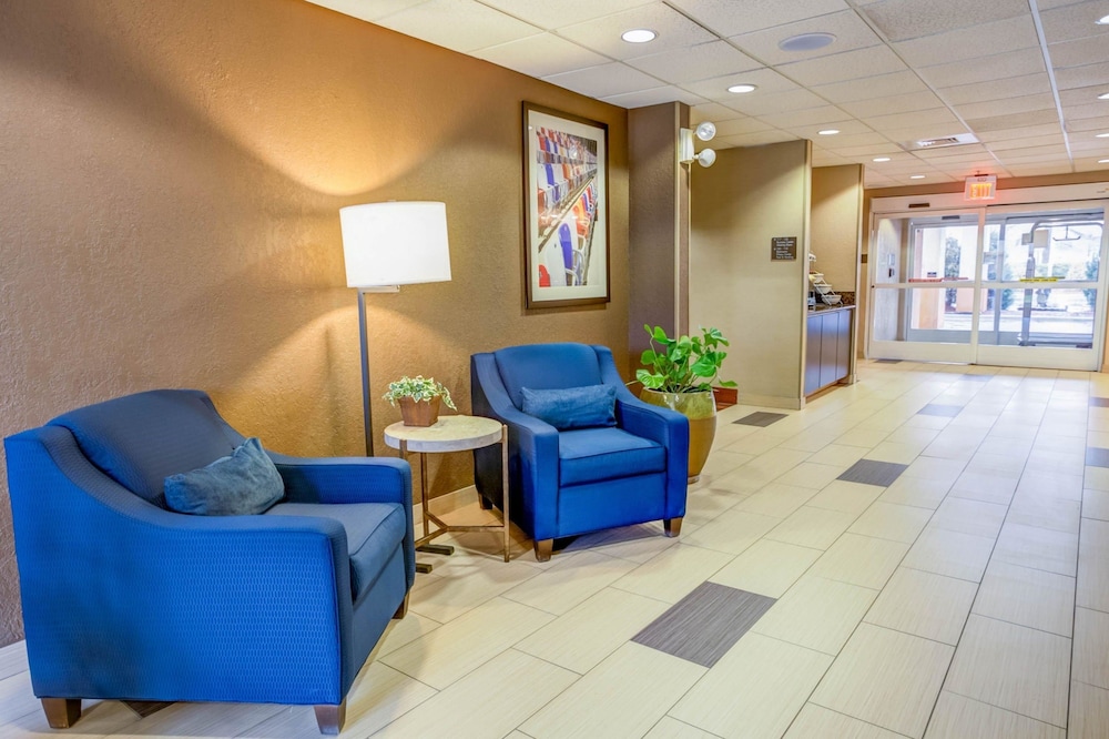 comfort suites concord mills