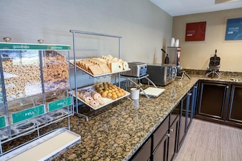 comfort suites concord mills