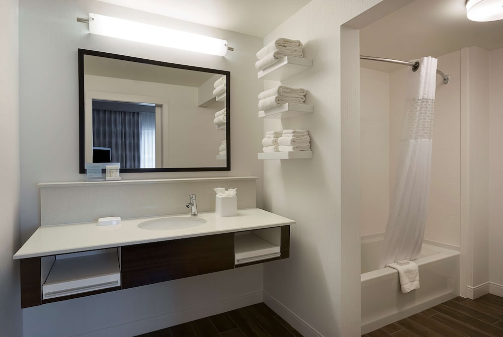 hampton inn and suites charlotte pineville