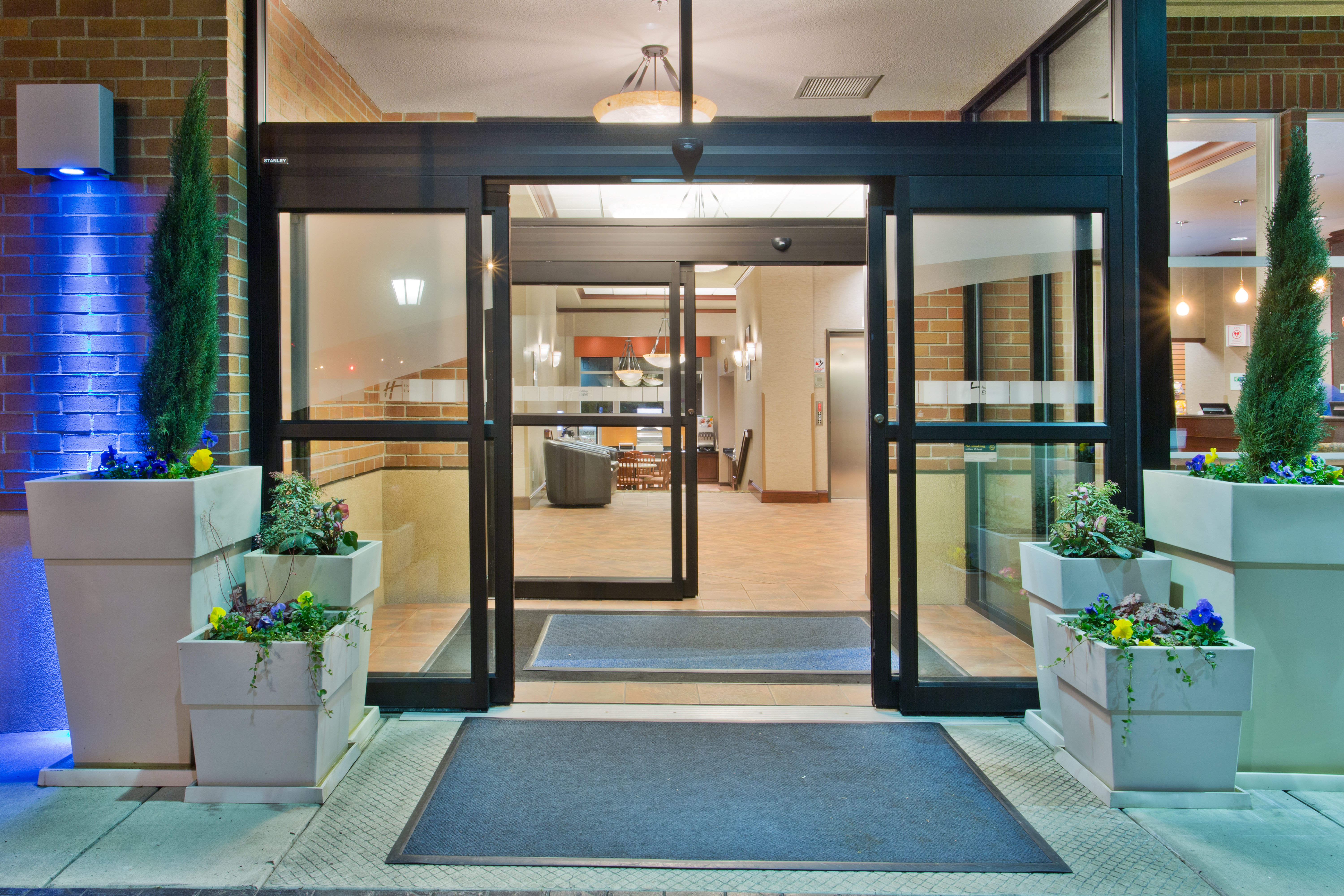 holiday inn express hotel and suites portland nw downtown by ihg