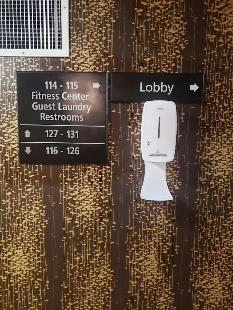 hampton inn clackamas