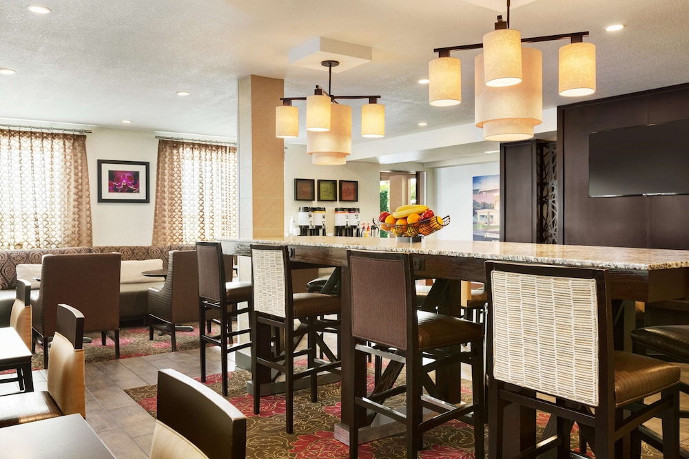 hampton inn clackamas