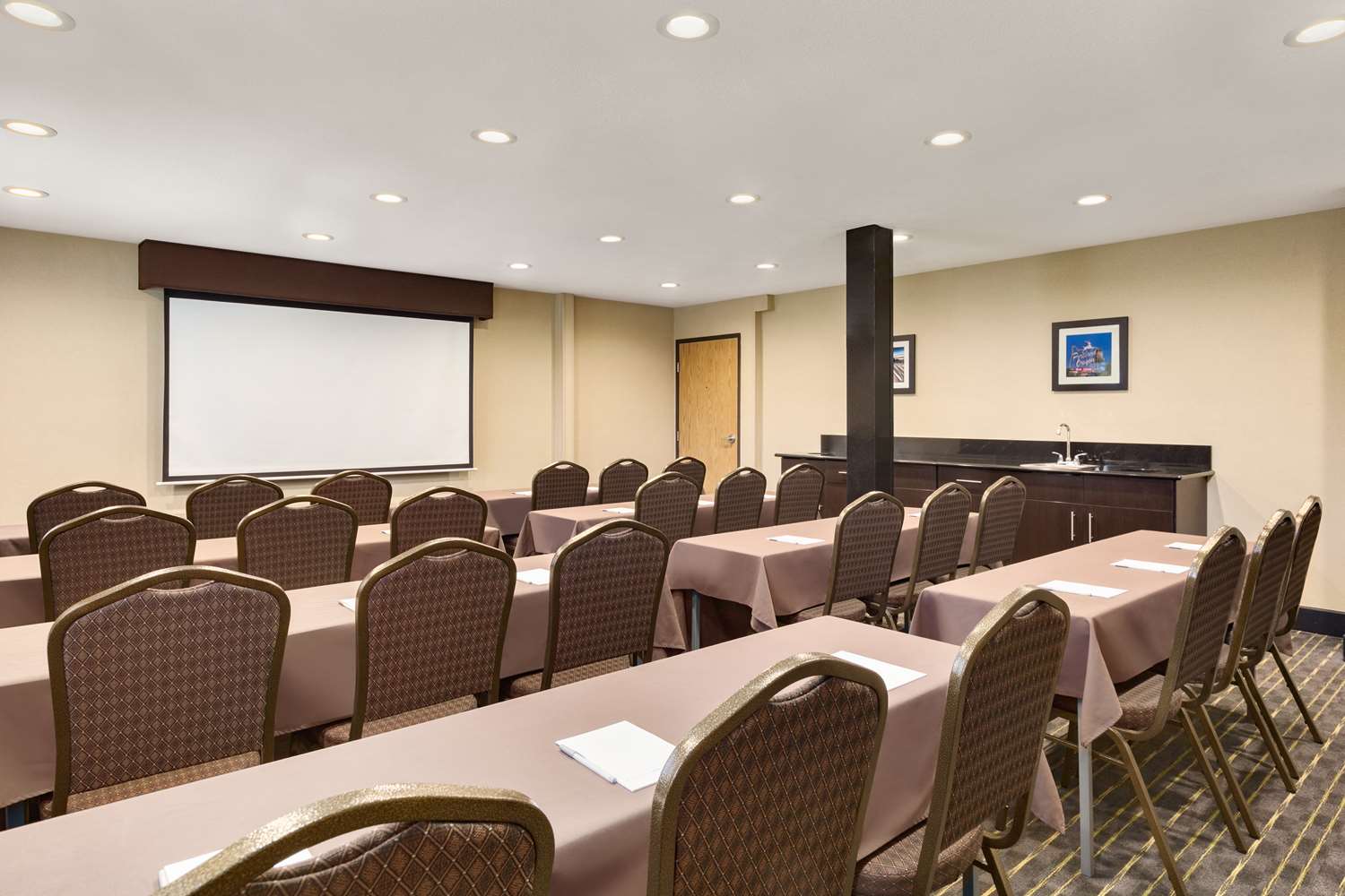 hampton inn clackamas