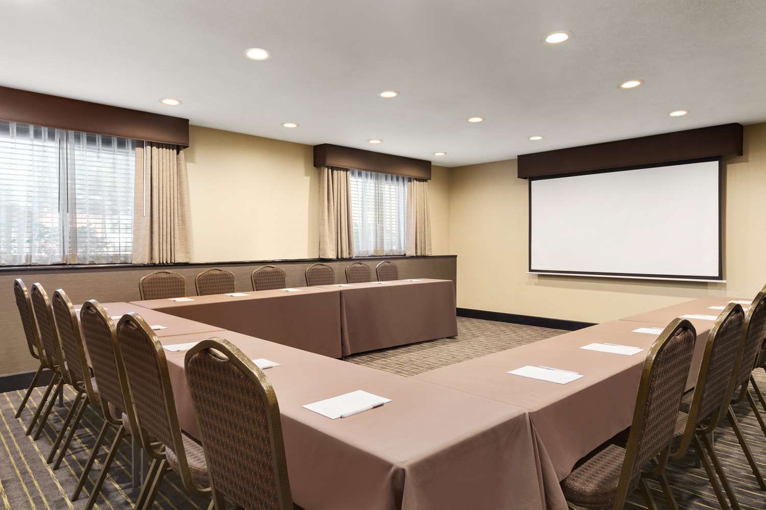 hampton inn clackamas
