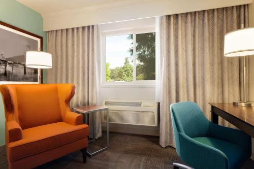 hampton inn clackamas