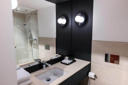 bob w munich old town