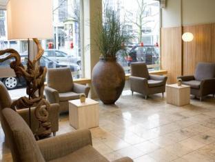 bob w munich old town