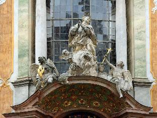 bob w munich old town