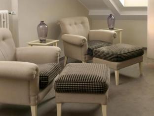 bob w munich old town