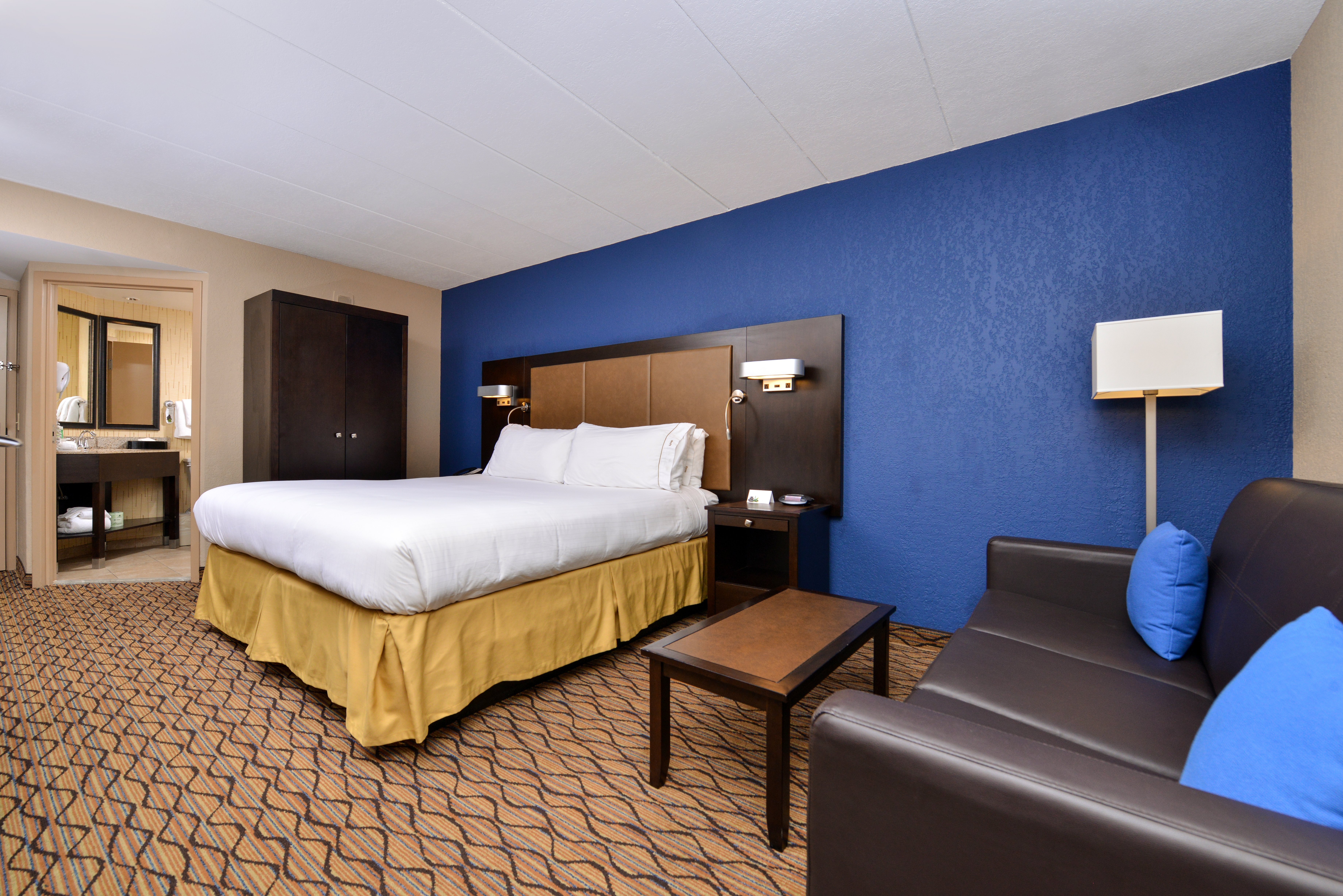 holiday inn express hunt valley by ihg