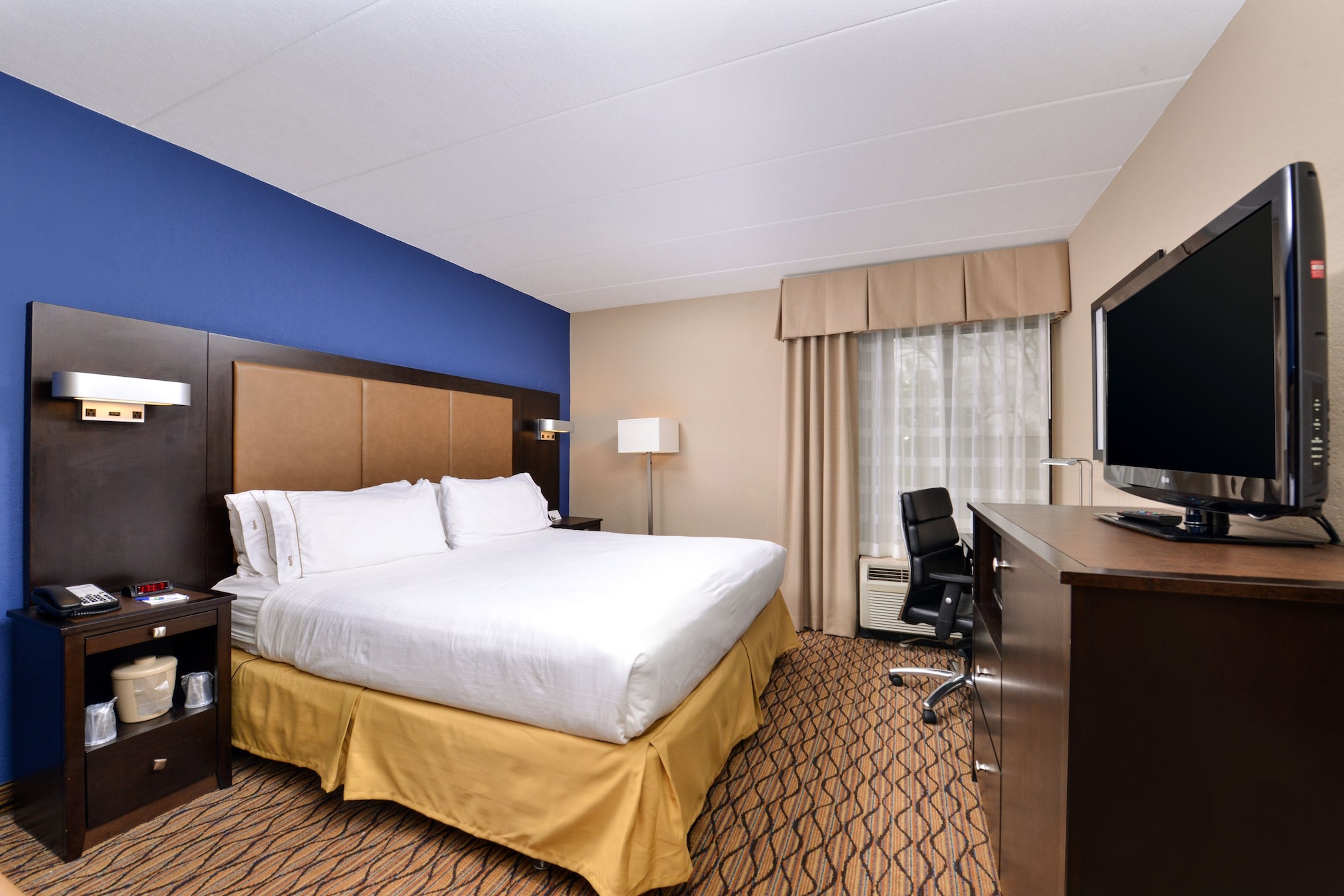 holiday inn express hunt valley by ihg