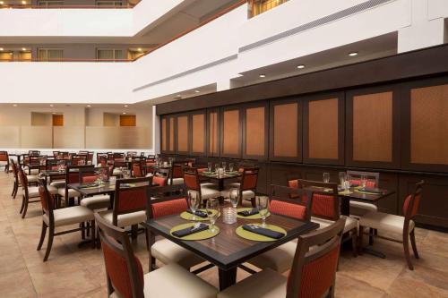 embassy suites by hilton baltimore at bwi airport