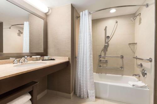 embassy suites by hilton baltimore at bwi airport