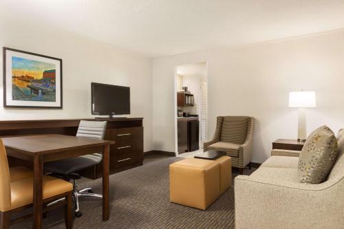 embassy suites by hilton baltimore at bwi airport