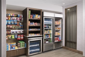 holiday inn express and suites baltimore bwi airport