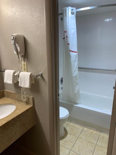 red roof inn baltimore