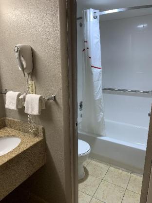 red roof inn baltimore