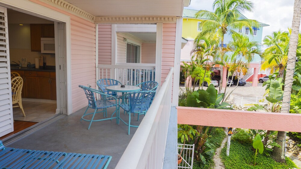 The Lighthouse Resort Inn & Suites,Fort Myers Beach>>Fort Myers,3 star
