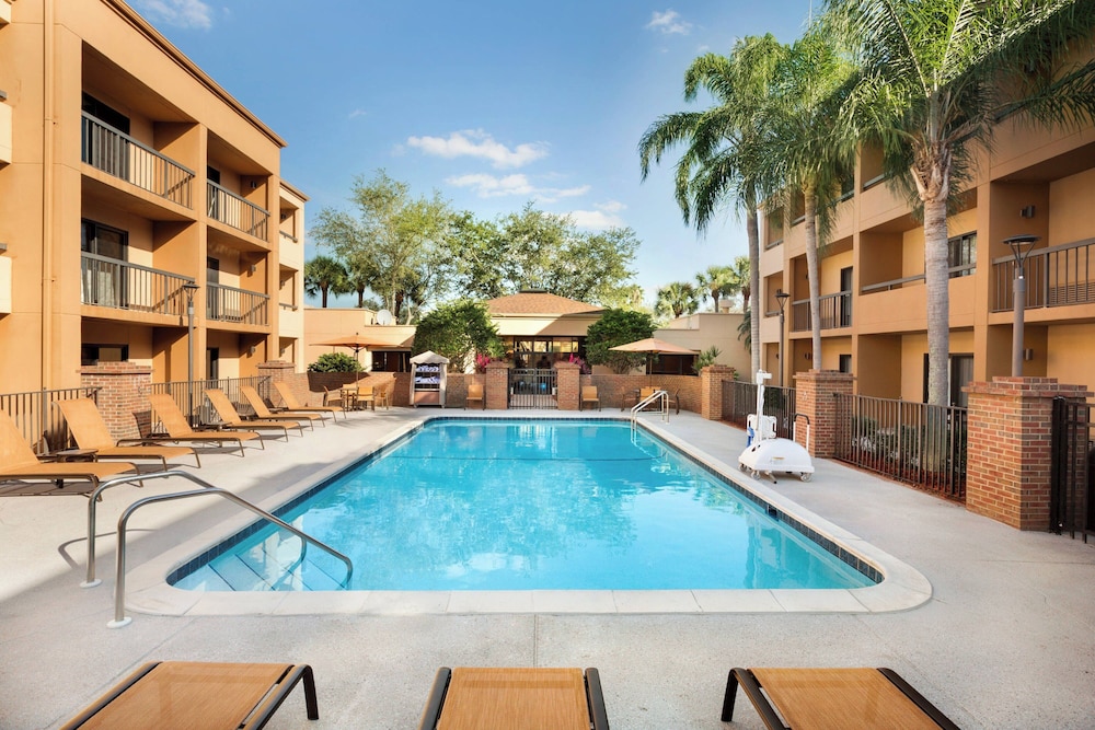 courtyard by marriott fort myers cape coral