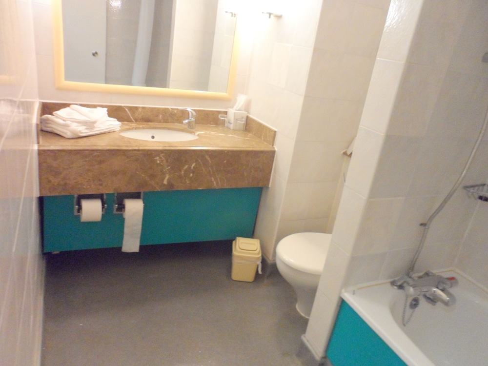 britannia hotel edinburgh