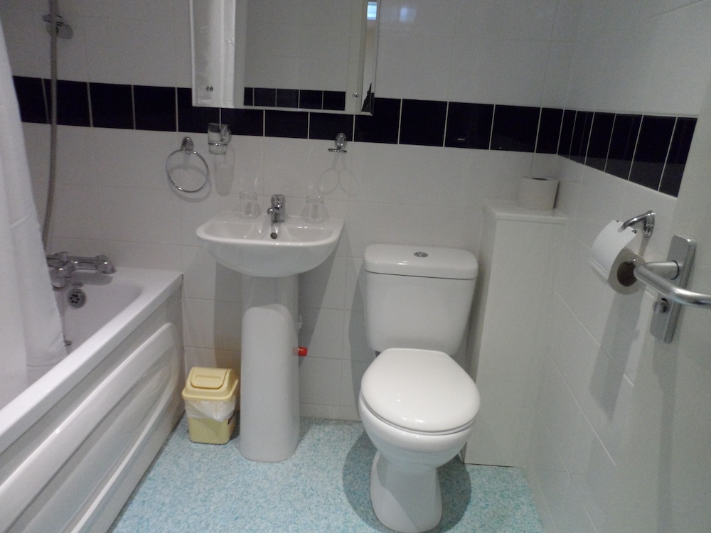 britannia hotel edinburgh