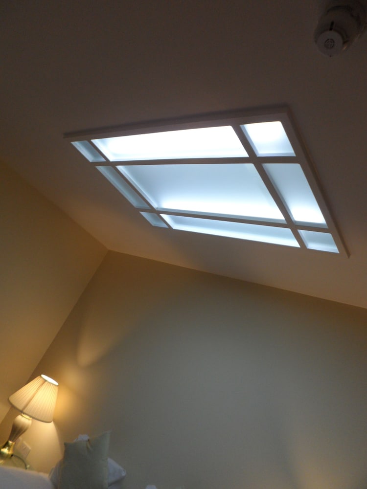 britannia hotel edinburgh