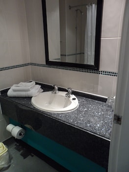 britannia hotel edinburgh